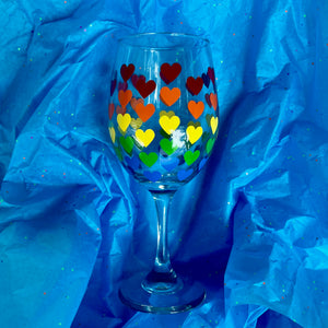 🌈 Rainbow Love Hearts Wine Glass